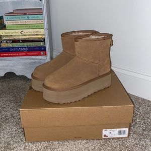 UGG platform mini